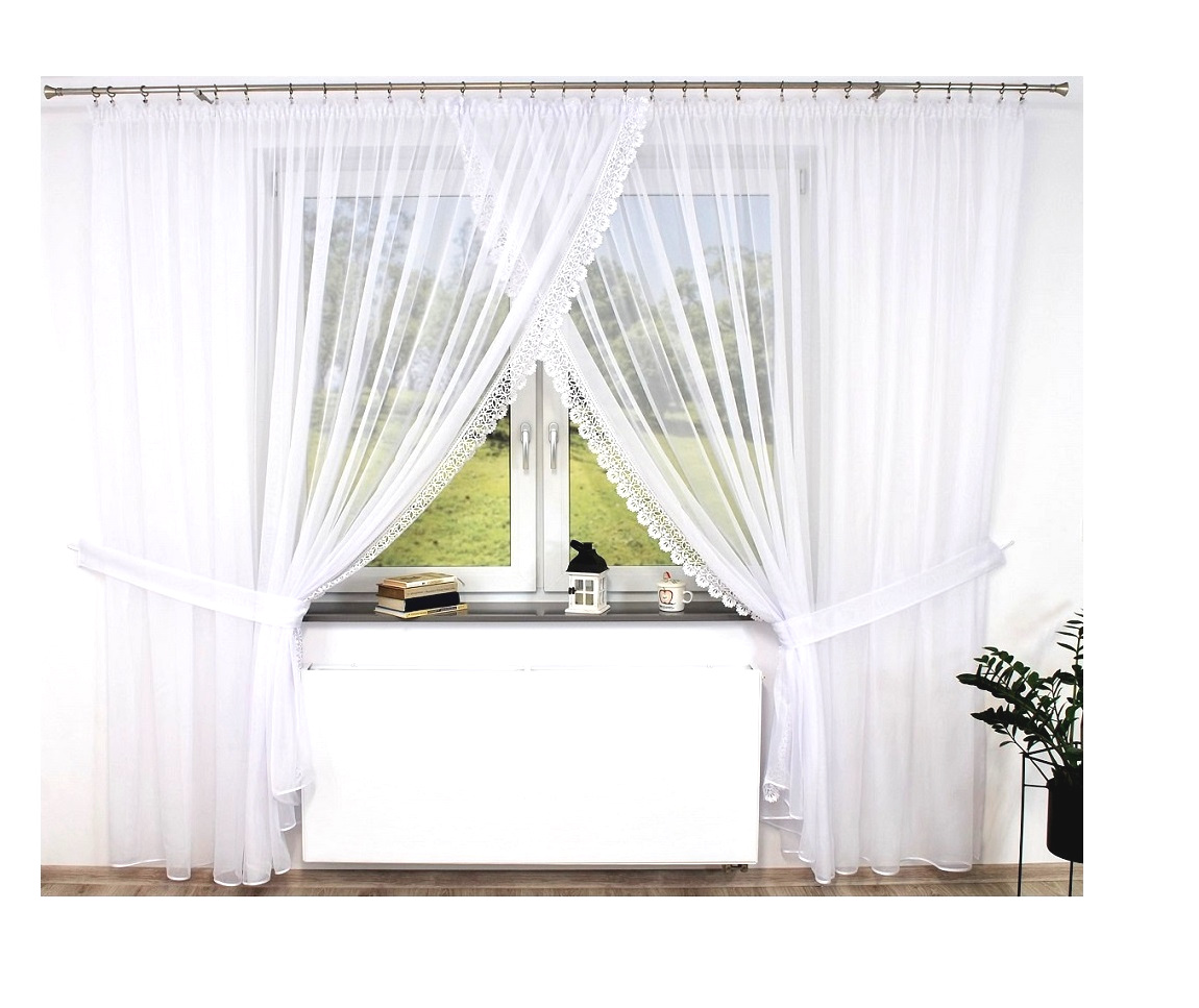 Firanka na okno tarasowe z doszytą 10 cm gipiurą Marietta /B